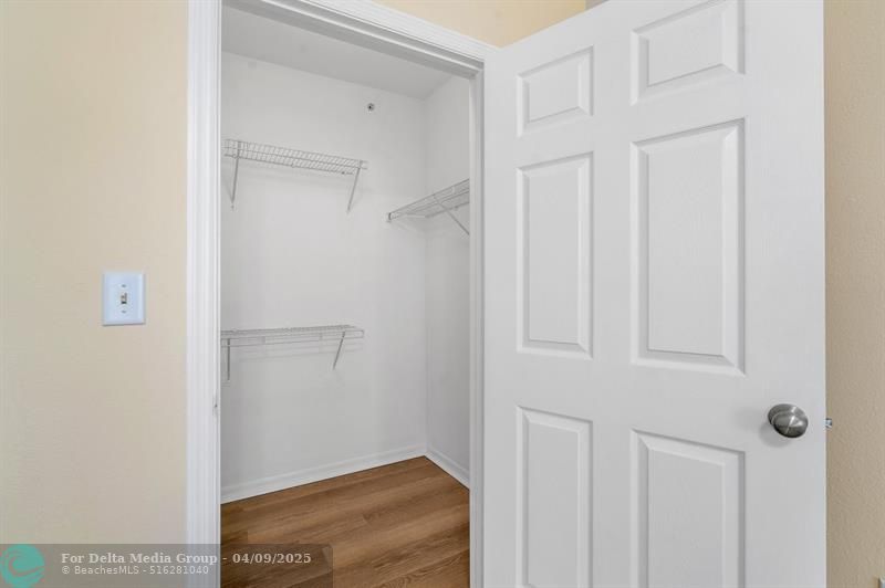 6492 Emerald Dunes Drive, Unit 208, West Palm Beach, FL 33411 Photo