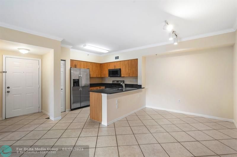 6492 Emerald Dunes Drive, Unit 208, West Palm Beach, FL 33411 Photo