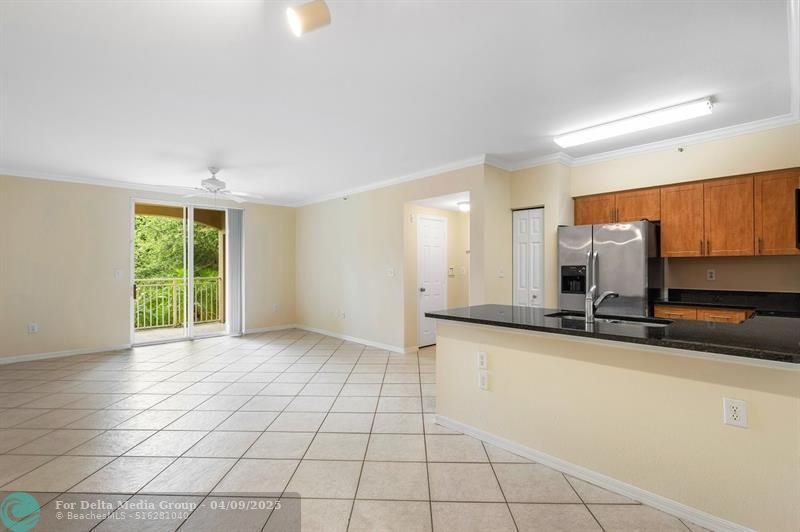 6492 Emerald Dunes Drive, Unit 208, West Palm Beach, FL 33411 Photo