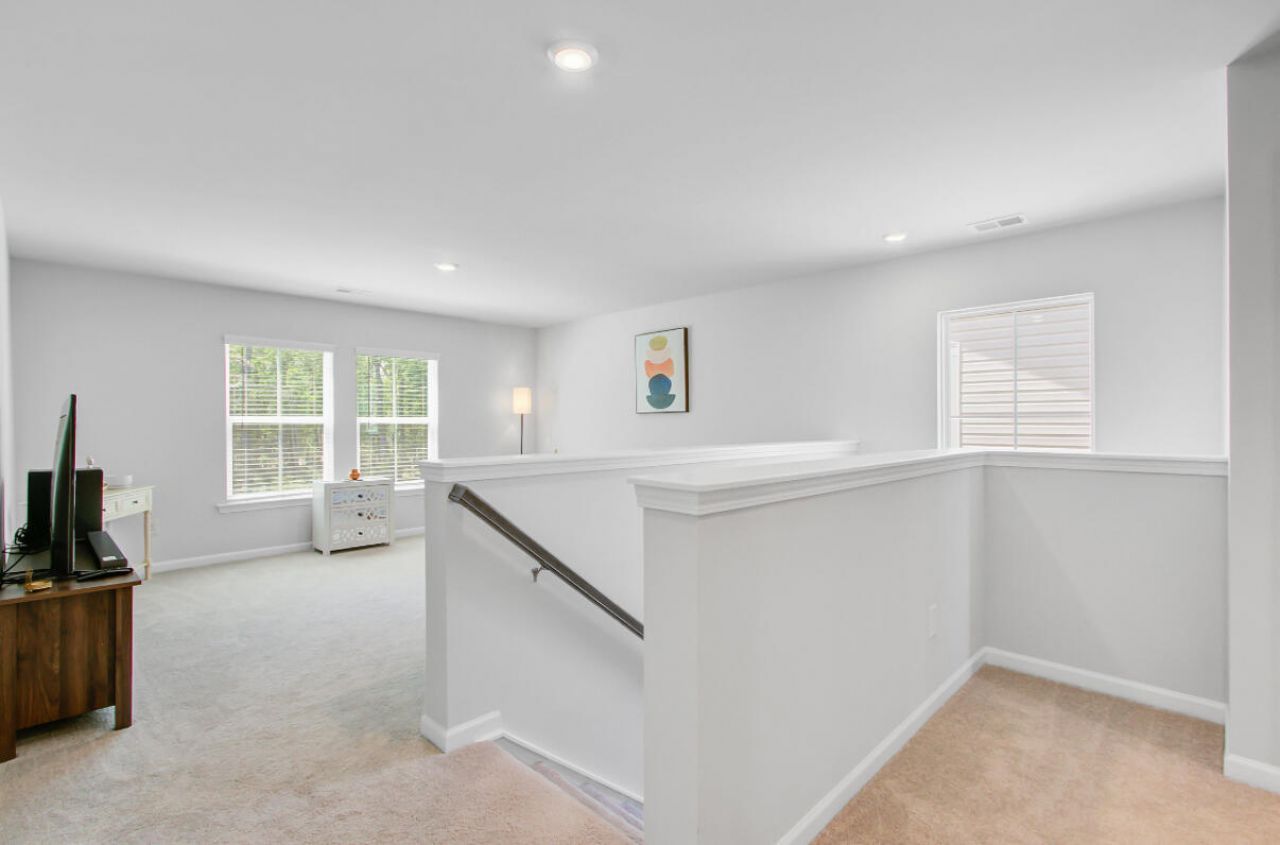 86 Red Bluff Street Photo 14