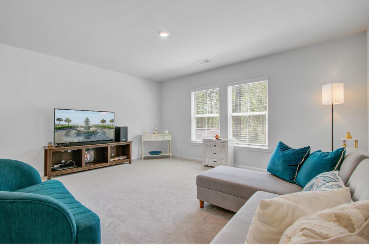 86 Red Bluff Street Photo 17