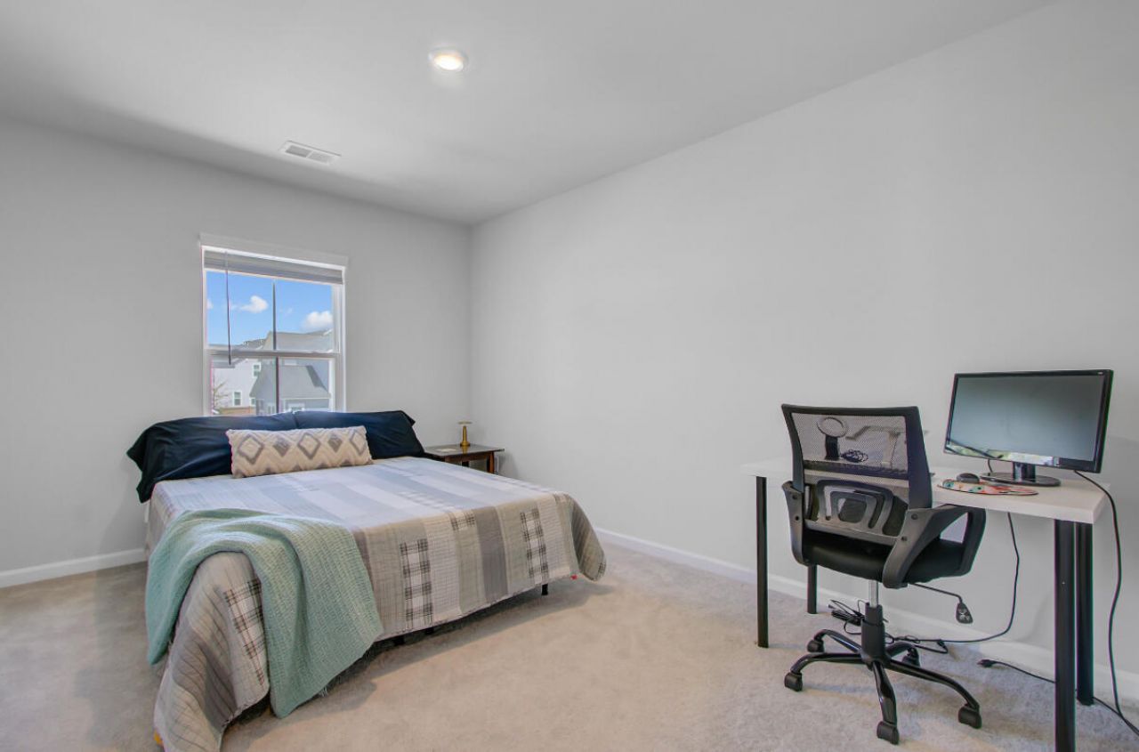 86 Red Bluff Street Photo 23