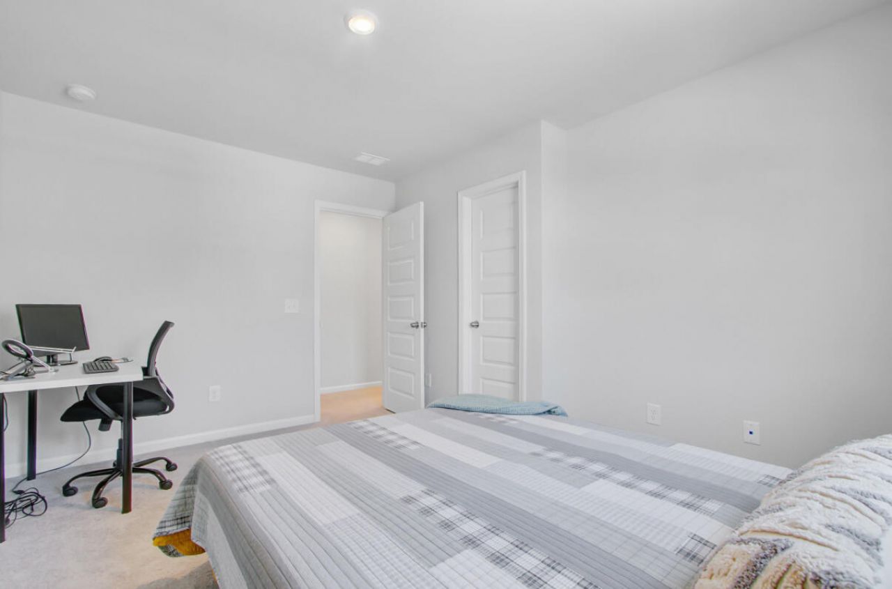 86 Red Bluff Street Photo 24