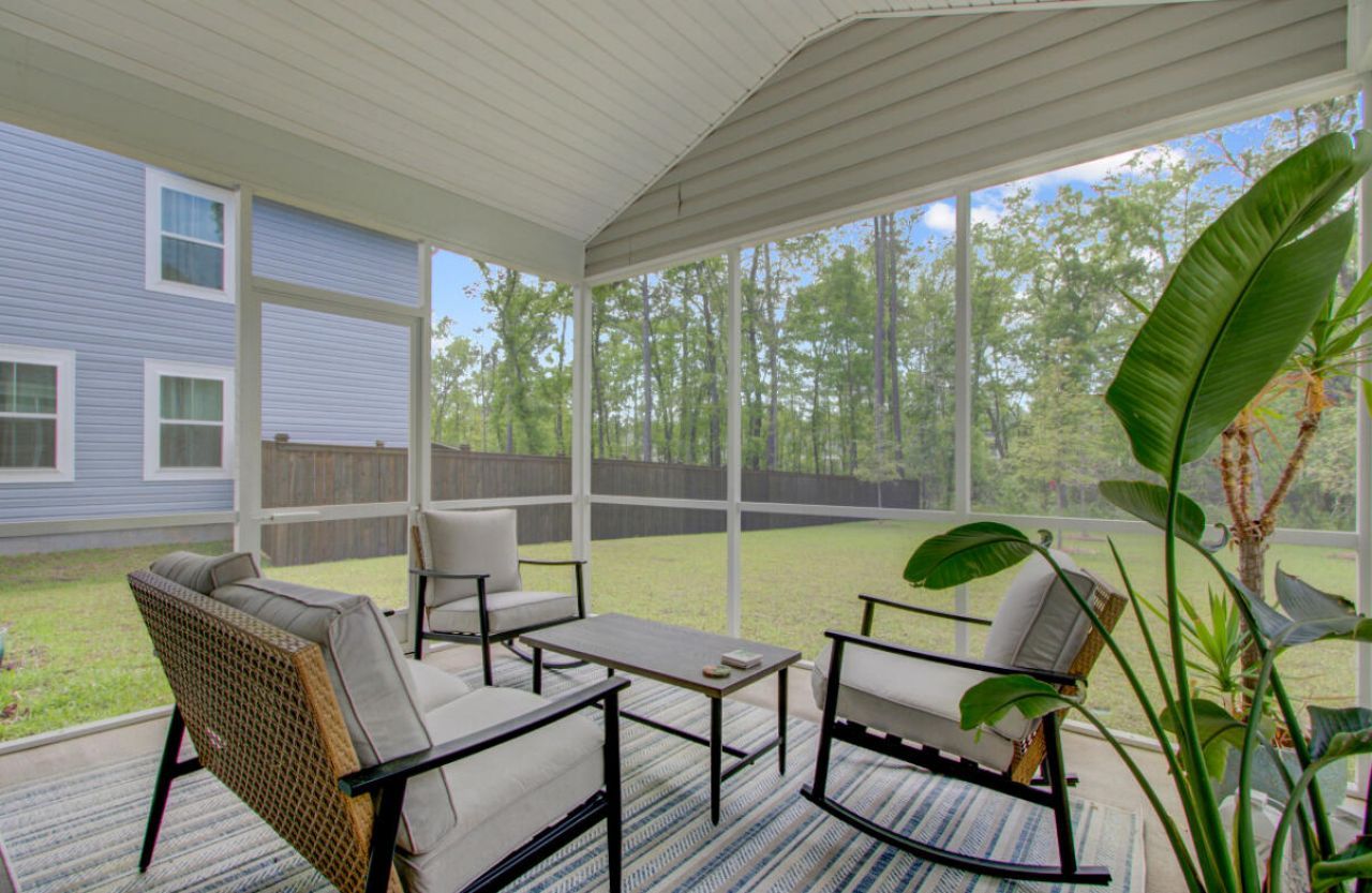 86 Red Bluff Street Photo 32