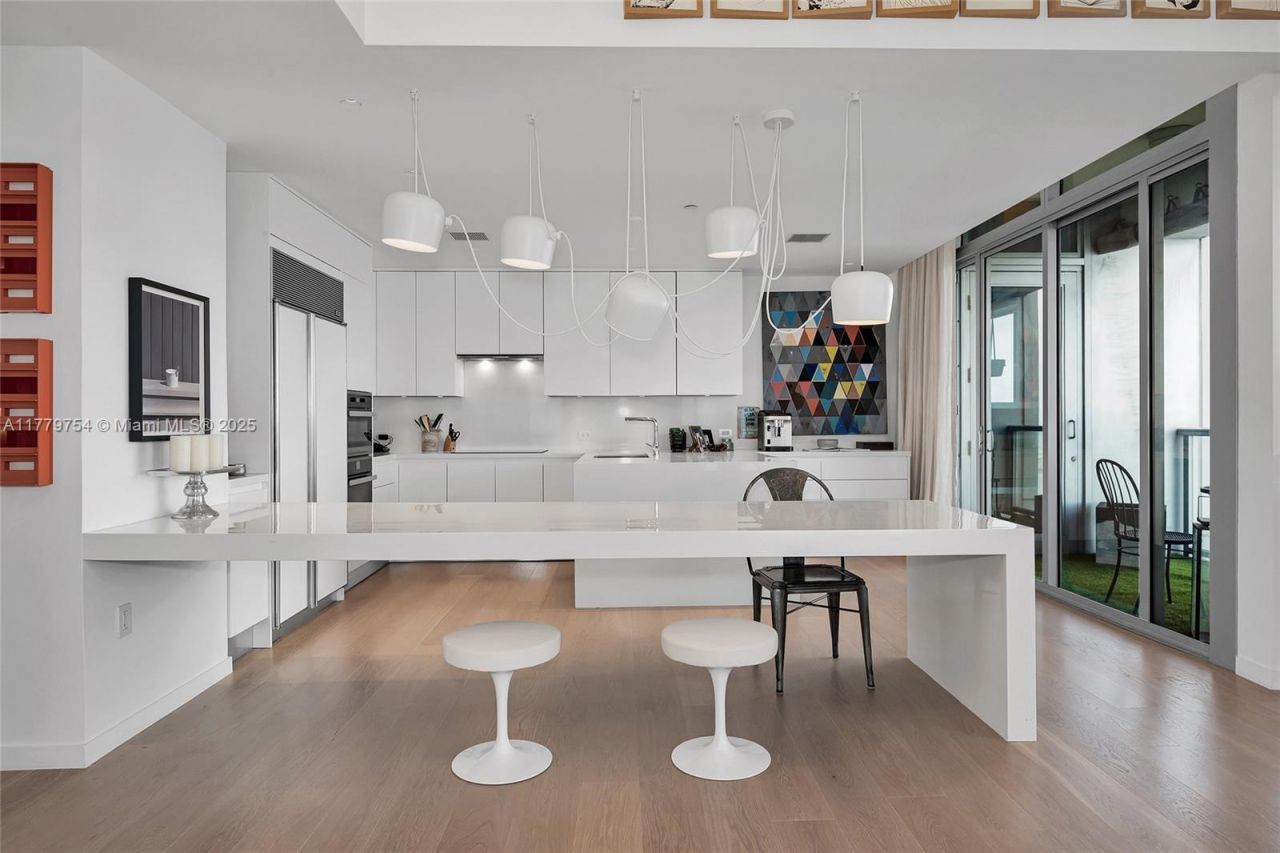 1425 Brickell Ave, Unit 61E, Miami, FL 33131 Photo