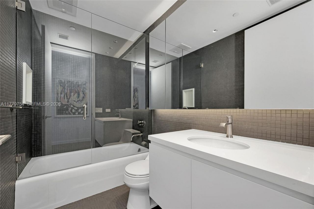 1425 Brickell Ave, Unit 61E, Miami, FL 33131 Photo