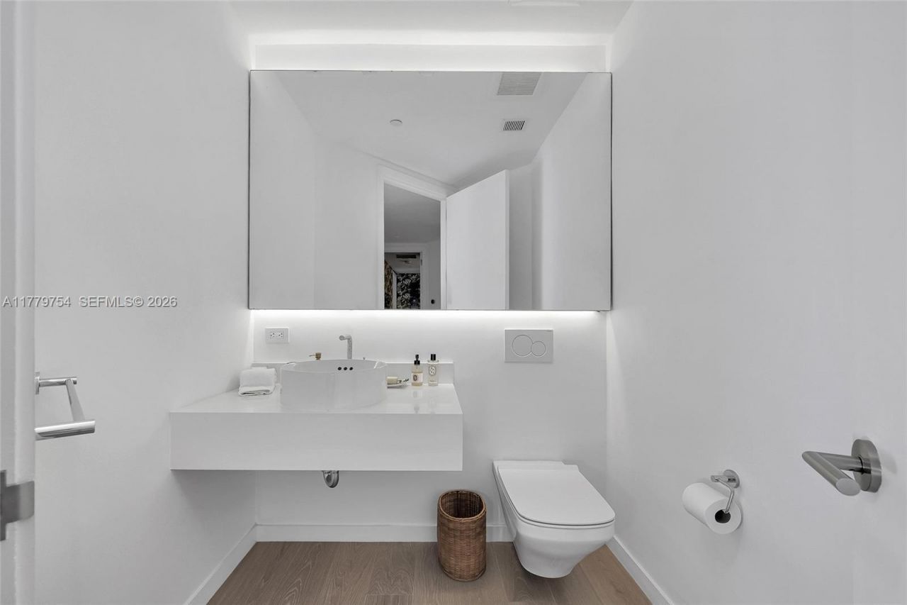 1425 Brickell Ave, Unit 61E, Miami, FL 33131 Photo