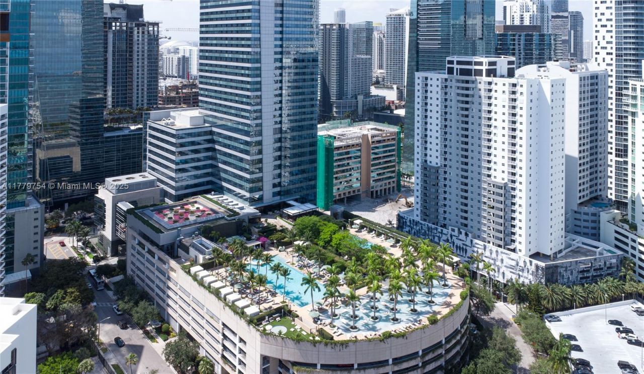 1425 Brickell Ave, Unit 61E, Miami, FL 33131 Photo