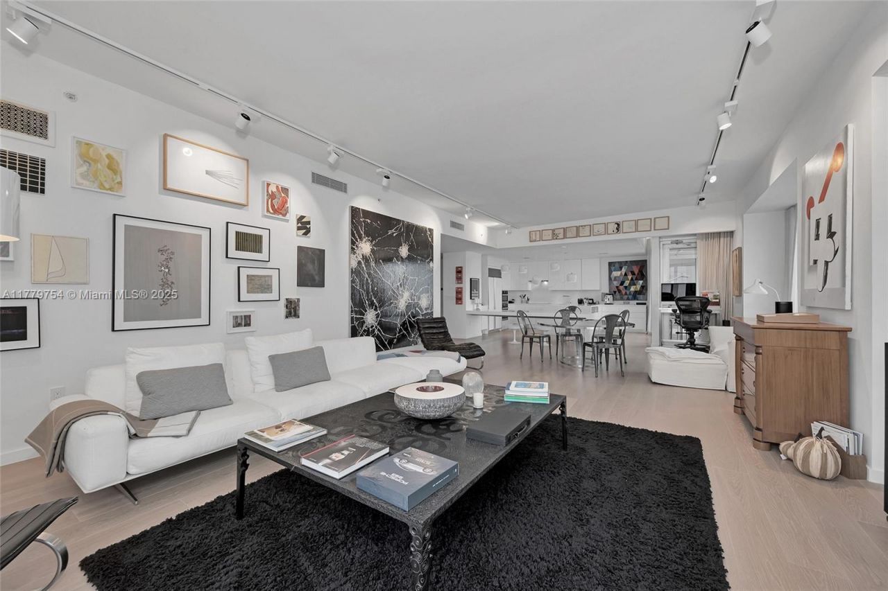 1425 Brickell Ave, Unit 61E, Miami, FL 33131 Photo