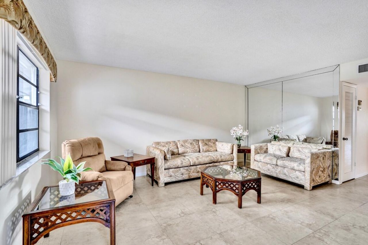 475 Piedmont J, Delray Beach, FL 33484 Photo