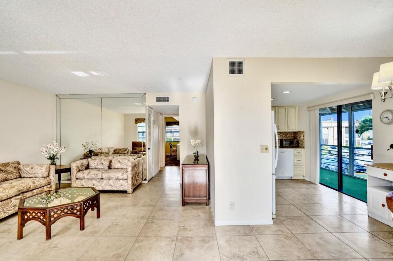 475 Piedmont J, Delray Beach, FL 33484 Photo