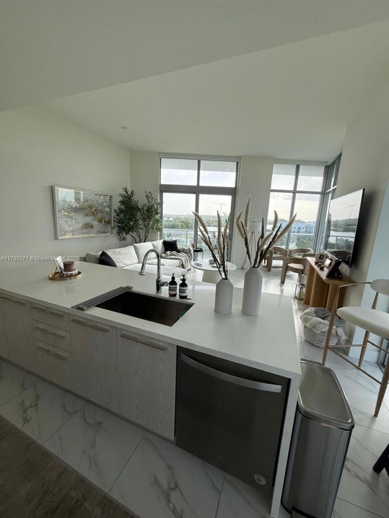 2000 Metropica Way, Unit 603, Sunrise, FL 33323 Photo