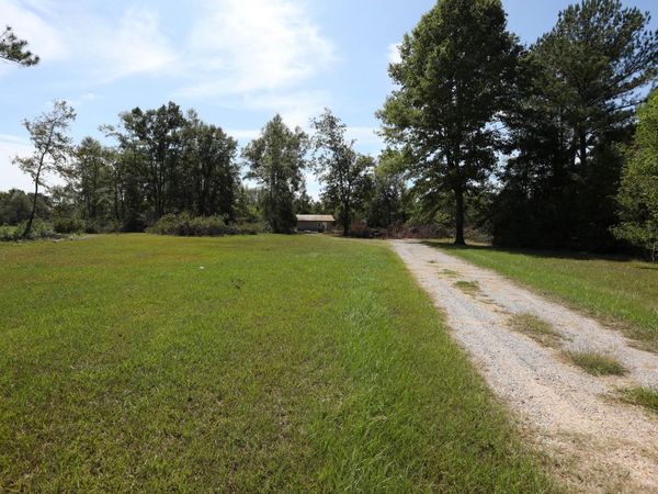 2122 Evelyn Gandy, Hattiesburg, MS 39401