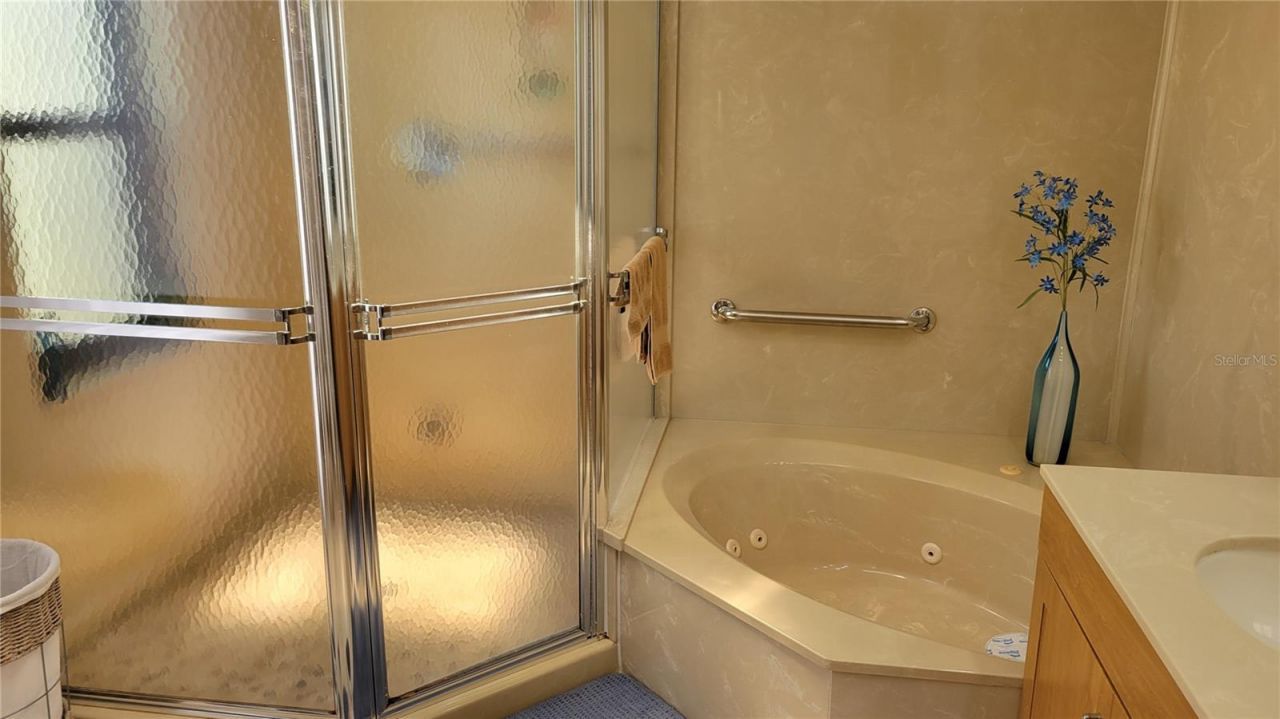 2339 Harbour Oaks Drive, Longboat Key, FL 34228 Photo