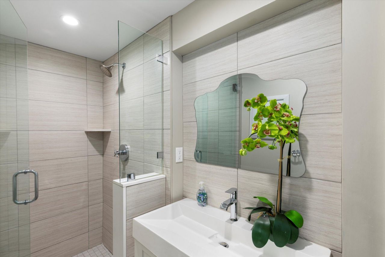 421 - 423 Simonton Street, Key West, FL 33040 Photo