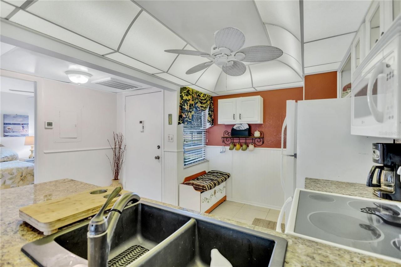 12300 Vonn Road, Unit 1102, Largo, FL 33774 Photo