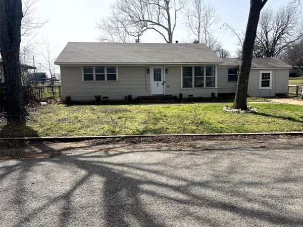 2912 W Elm Street, Denison, TX 75020