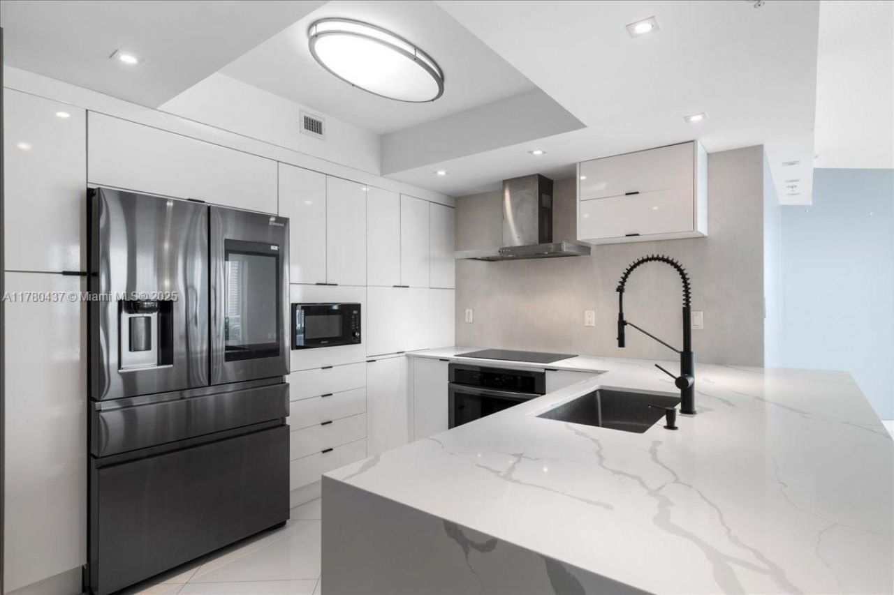 200 Sunny Isle Bl, Unit 2-1202, Sunny Isles Beach, FL 33160 Photo