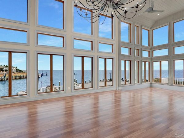 505 East Drive, Copiague, NY 11726