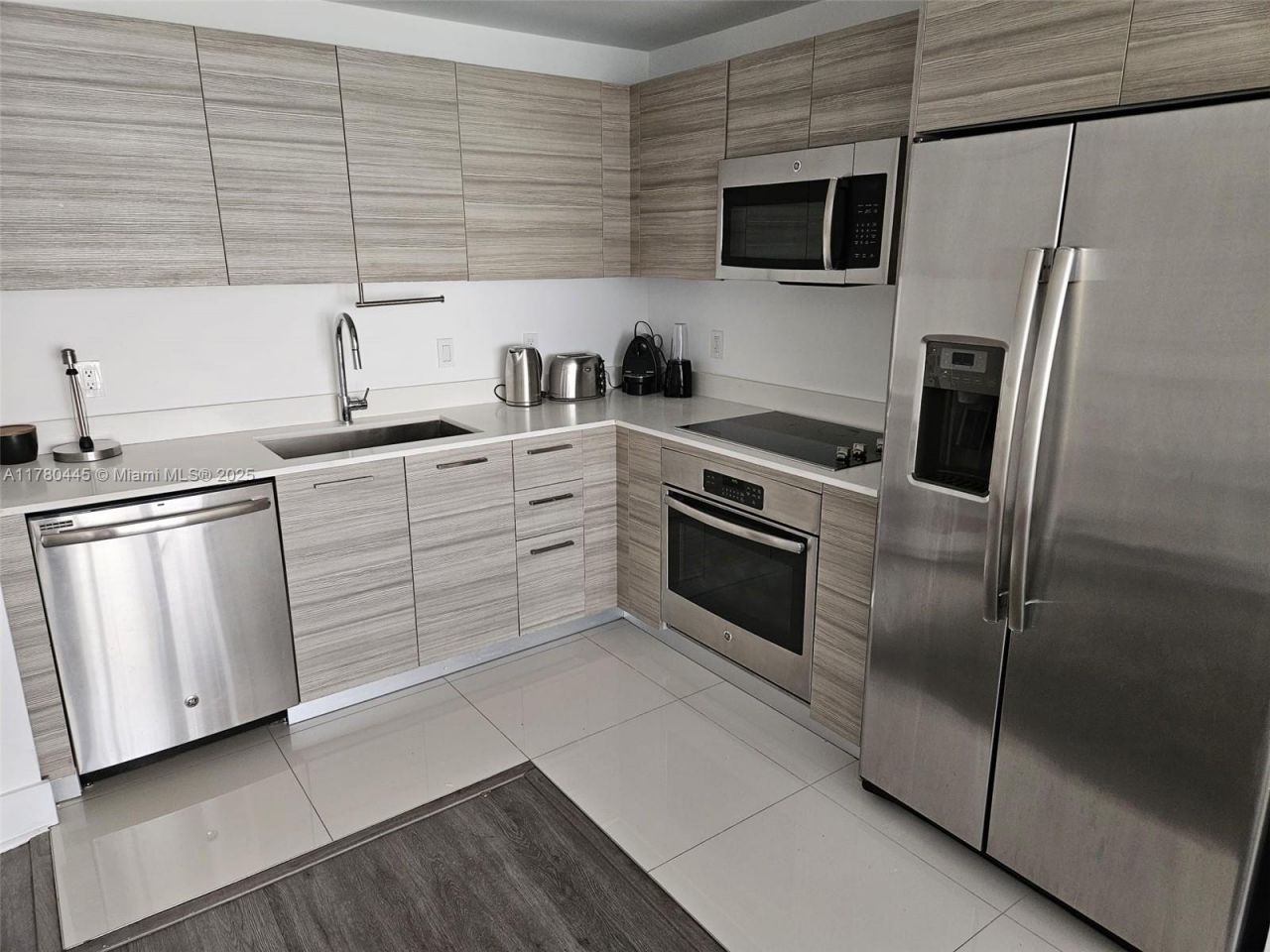 121 NE 34 St, Unit 2511, Miami, FL 33137 Photo