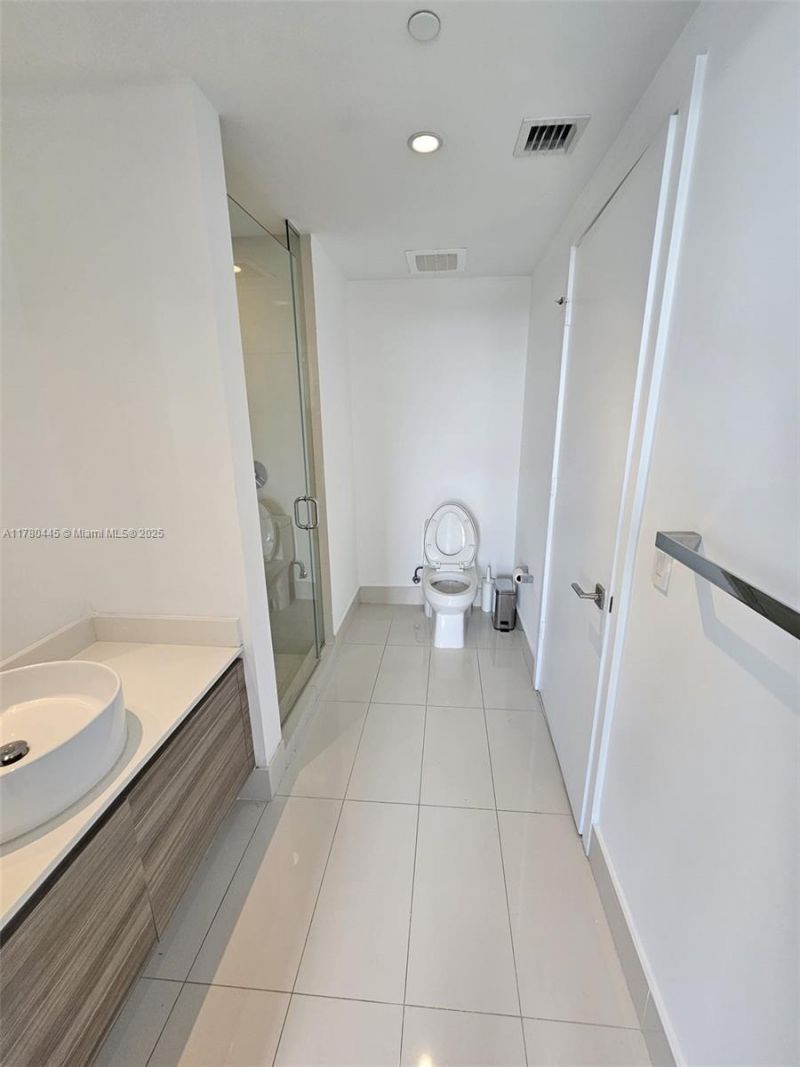 121 NE 34 St, Unit 2511, Miami, FL 33137 Photo