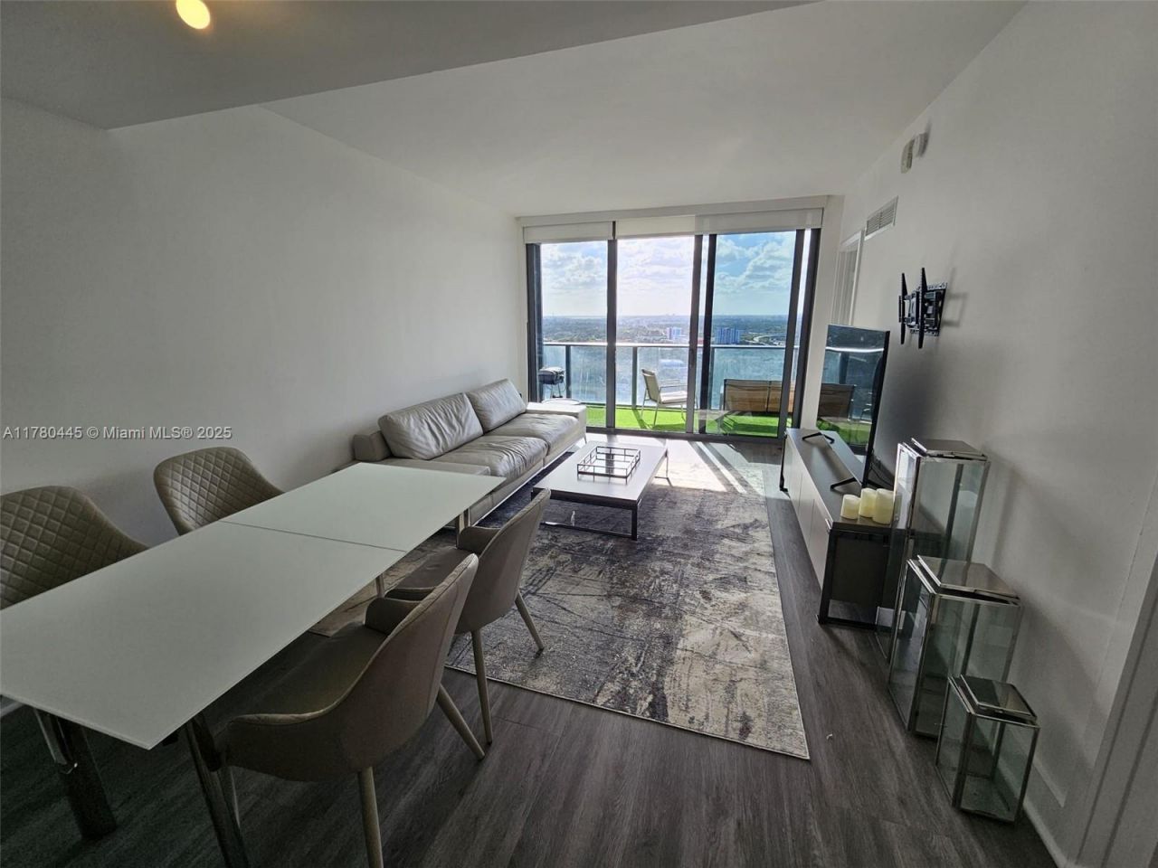 121 NE 34 St, Unit 2511, Miami, FL 33137 Photo