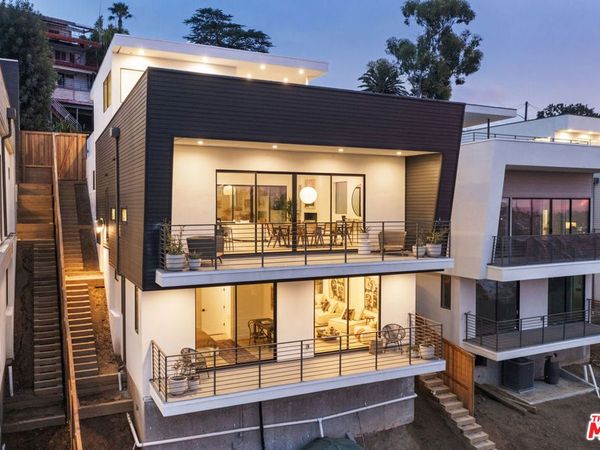 1633 N Bruce Court, Los Angeles, CA 90026