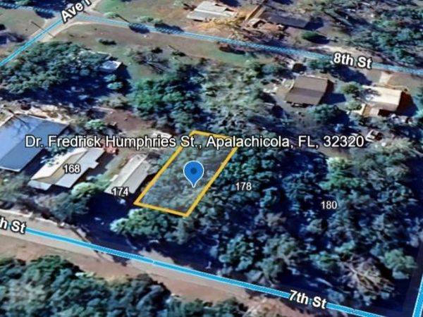 xxx 7 Street, Apalachicola, FL 32320