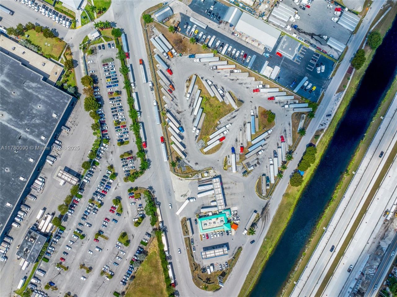 12200 NW South River Dr, Medley, FL 33178 Photo