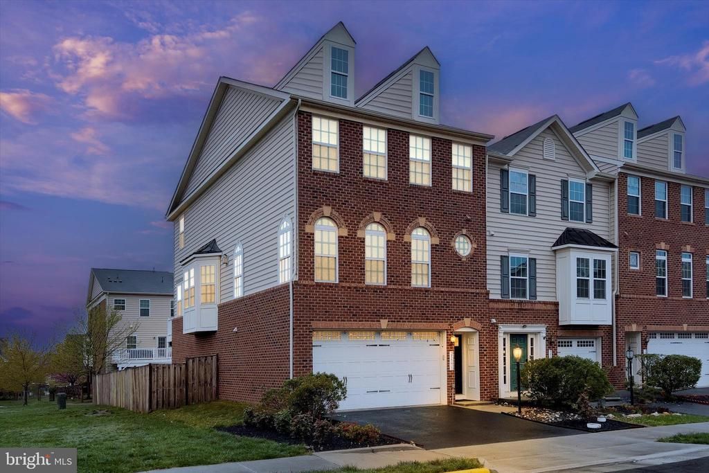 25771 Double Bridle Terrace, Aldie, VA 20105 Main Photo