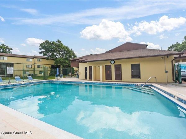 7817 Shadowood Drive, Unit 210, Melbourne, FL 32904