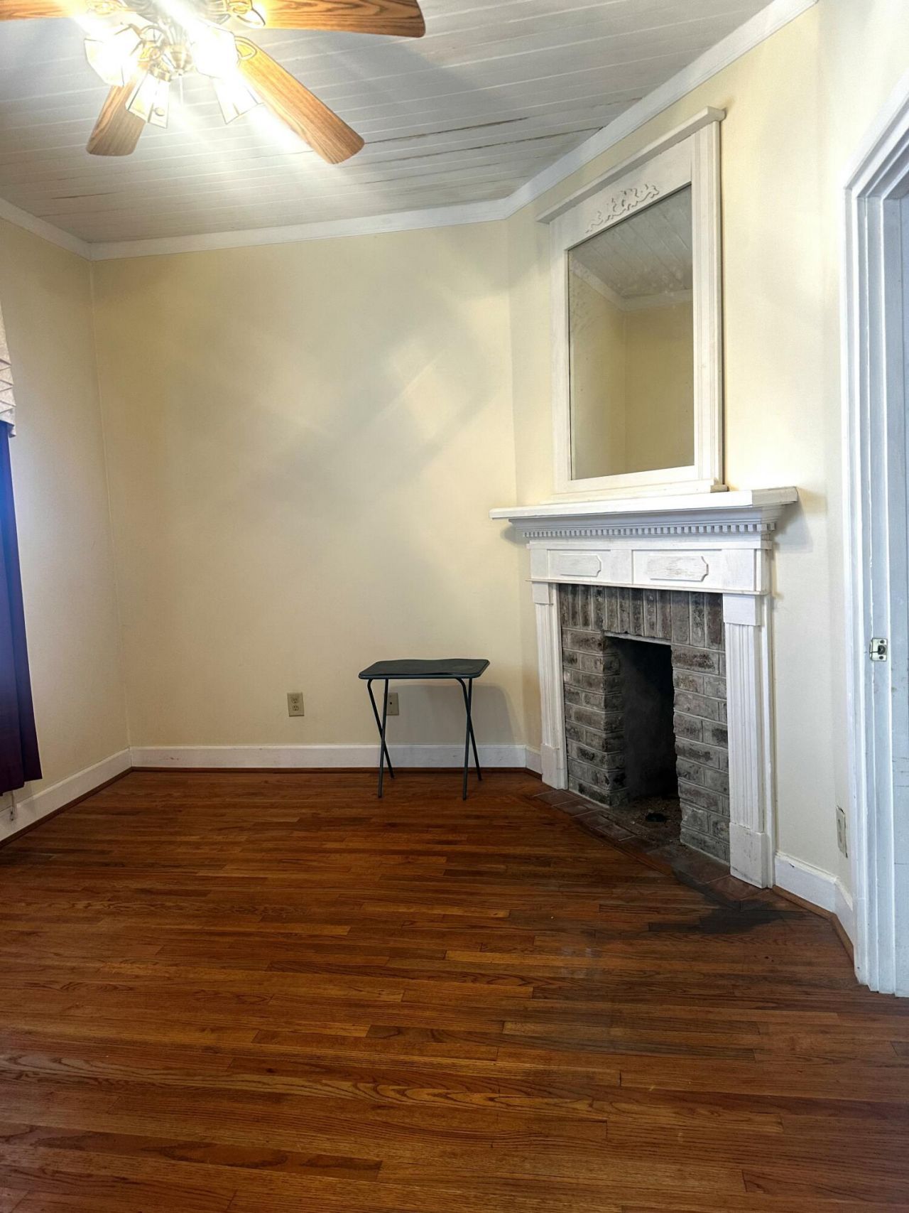 227 Fishburne Street Photo 7