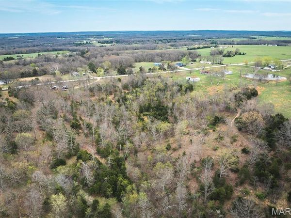 273 Highway 42, Iberia, MO 65459