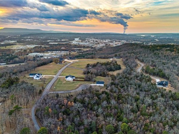 530 Apple Lane, Russellville, AR 72802