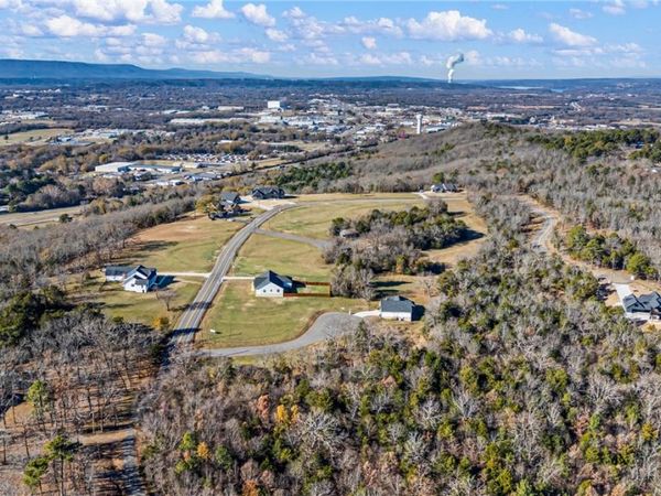 38 Hadley Lane, Russellville, AR 72802
