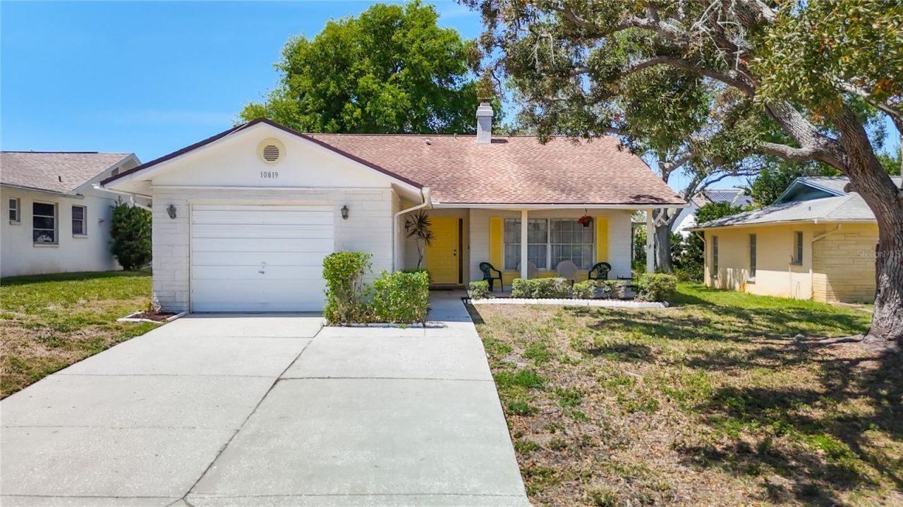 10819 Los Santos Drive, Port Richey, FL 34668 Main Photo