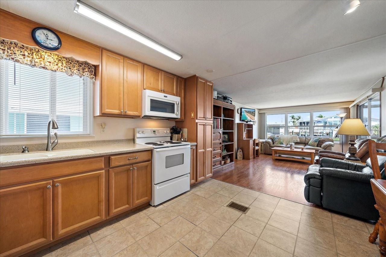 218 Bimini Drive, Palmetto, FL 34221 Photo