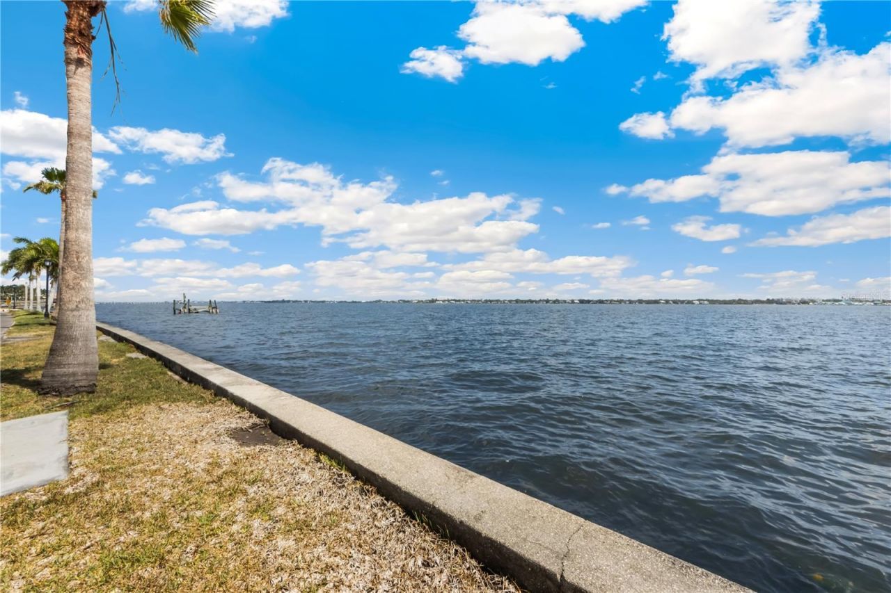 2305 Riverview Boulevard, Bradenton, FL 34205 Photo