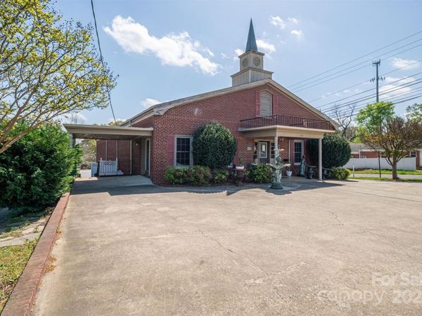 220 S Broad Street, Gastonia, NC 28054
