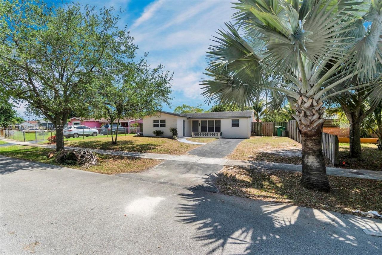 3830 NW 7th Ct, Lauderhill, FL 33311 Photo