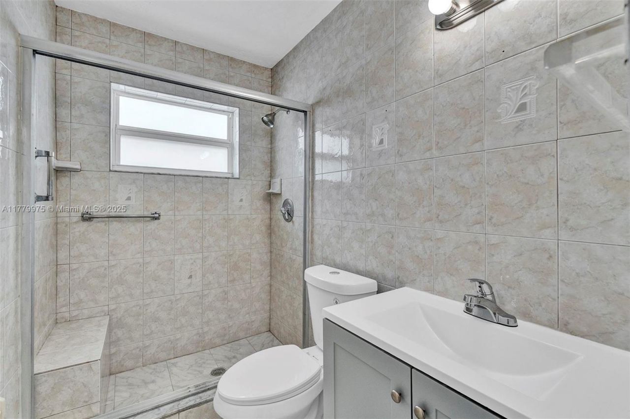 3830 NW 7th Ct, Lauderhill, FL 33311 Photo