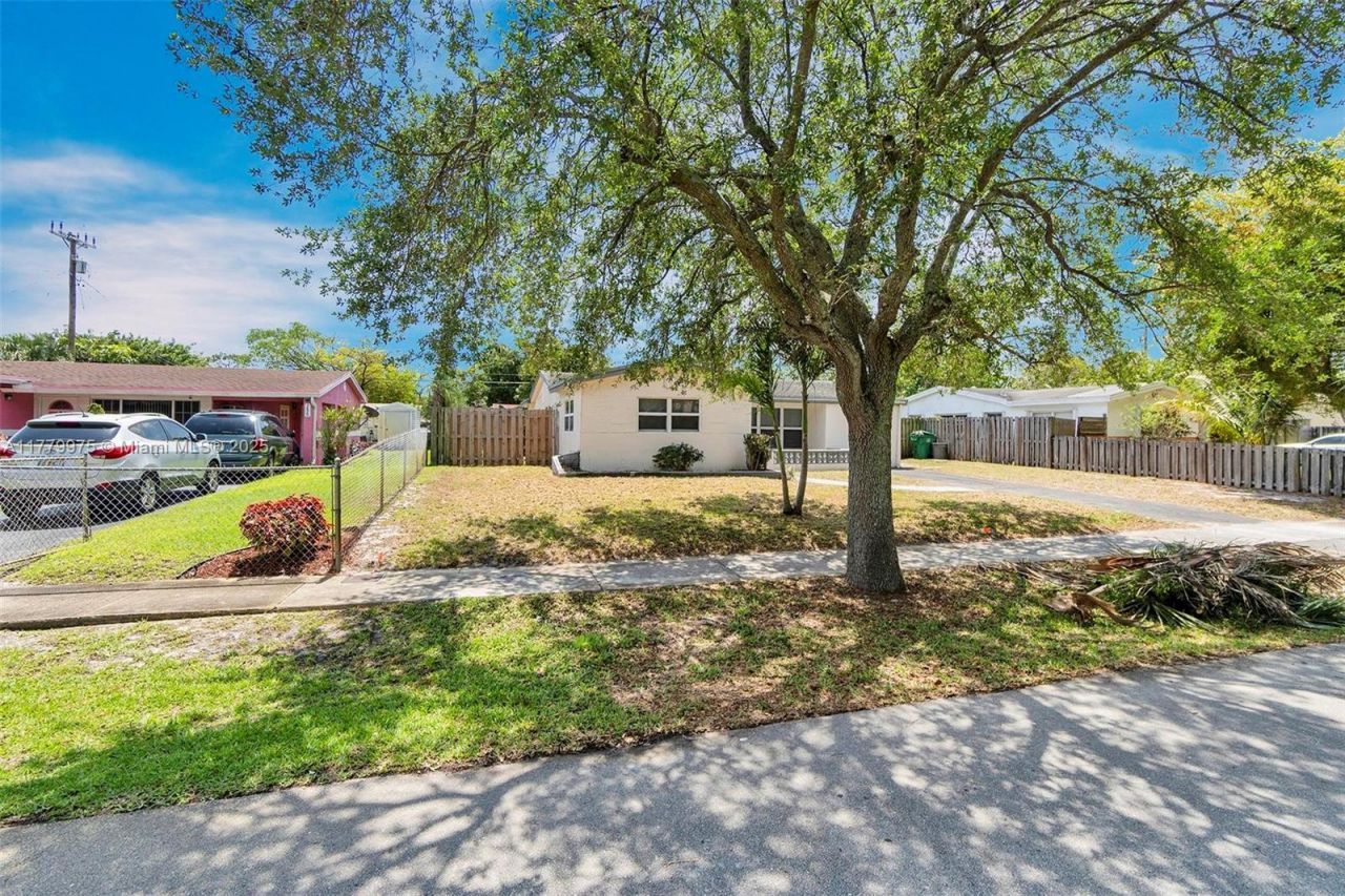 3830 NW 7th Ct, Lauderhill, FL 33311 Photo