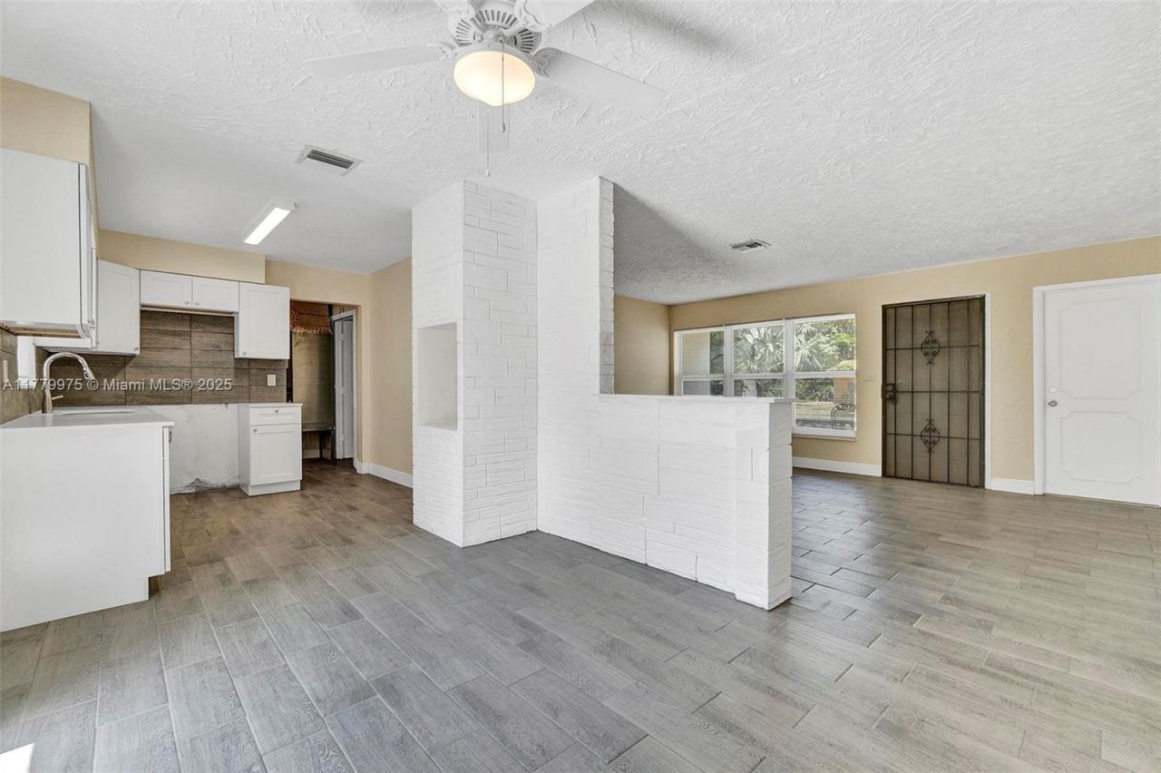 3830 NW 7th Ct, Lauderhill, FL 33311 Photo