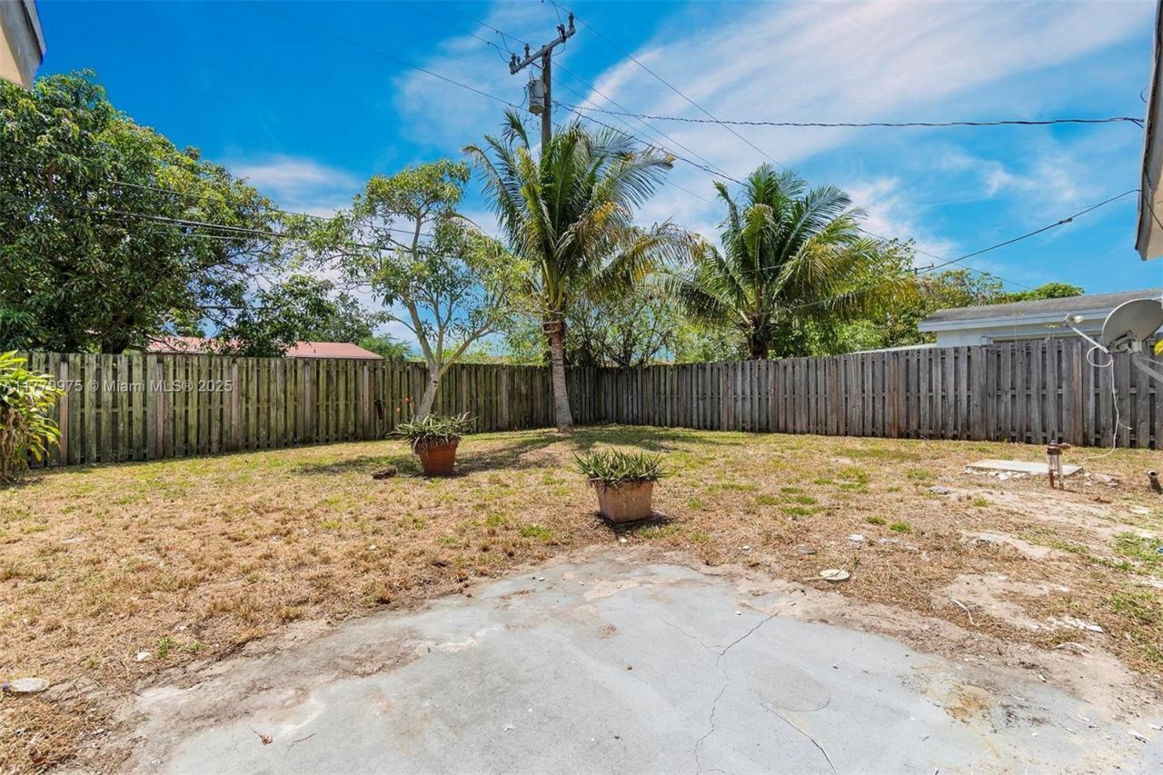 3830 NW 7th Ct, Lauderhill, FL 33311 Photo