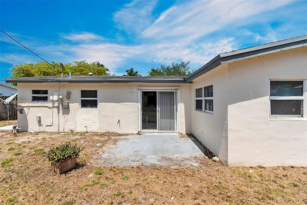 3830 NW 7th Ct, Lauderhill, FL 33311 Photo