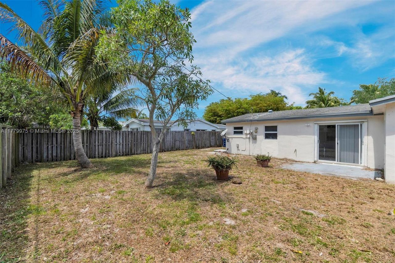 3830 NW 7th Ct, Lauderhill, FL 33311 Photo