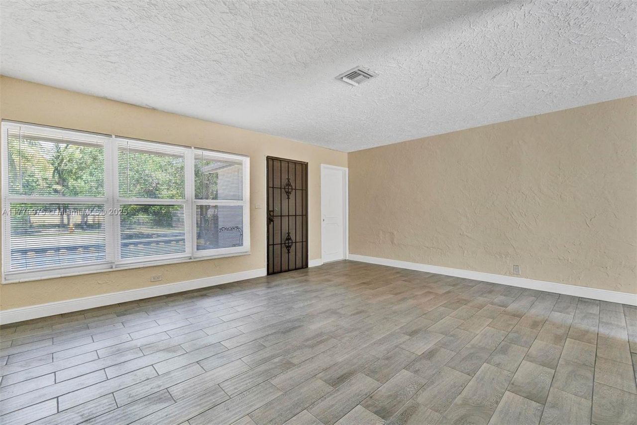 3830 NW 7th Ct, Lauderhill, FL 33311 Photo