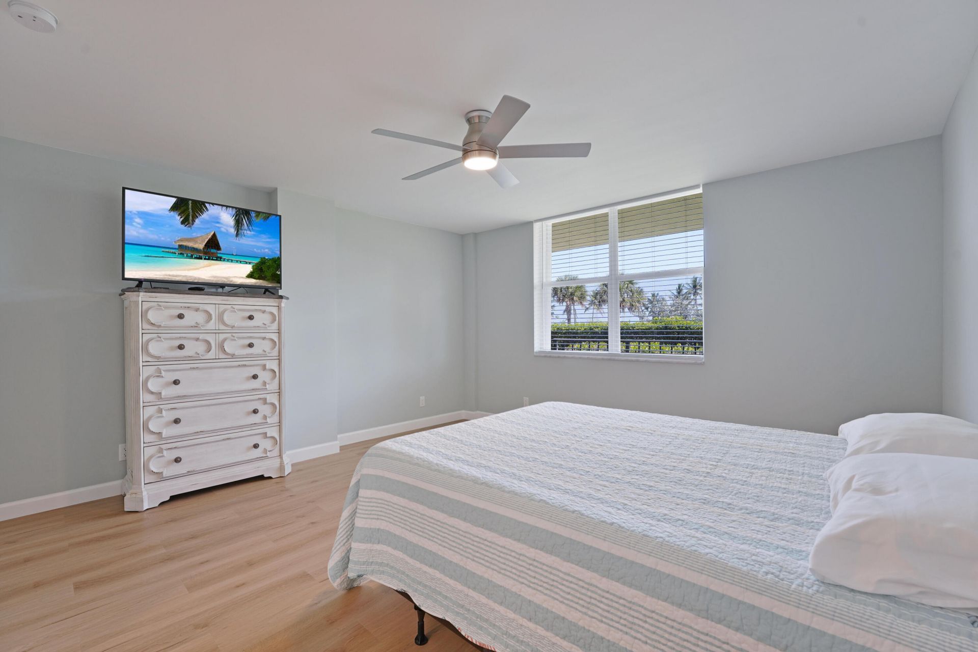 801 Lake Shore Drive, Unit 112, Lake Park, FL 33403 Photo
