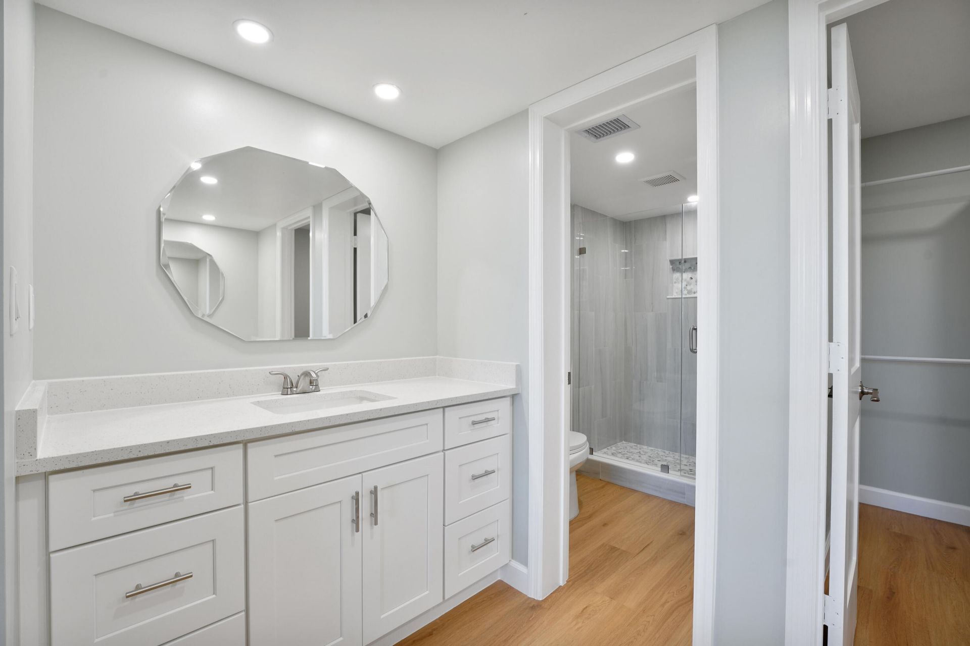 801 Lake Shore Drive, Unit 112, Lake Park, FL 33403 Photo