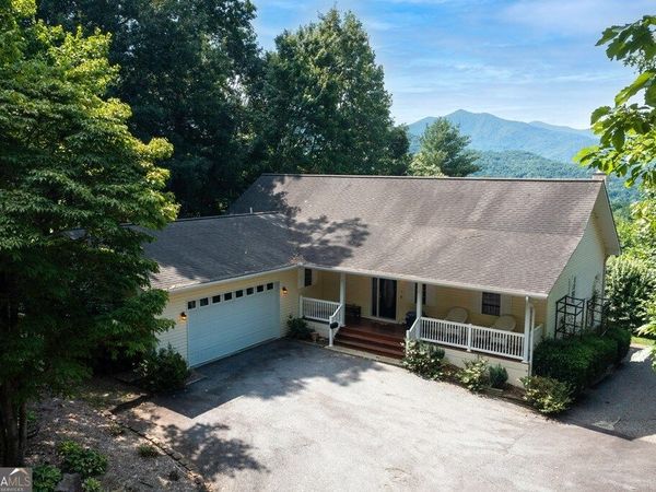 847 Scarlett Way, Young Harris, GA 30582